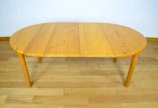 Table de Repas Vintage Ronde / Ovale en Sapin Vintage 1980