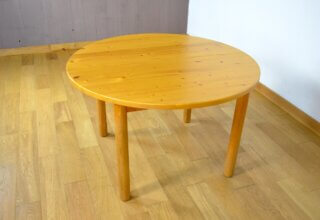 Table de Repas Vintage Ronde / Ovale en Sapin Vintage 1980