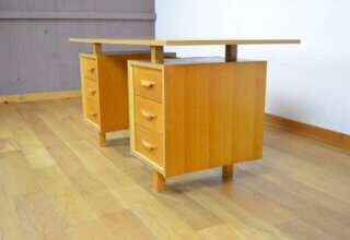 Bureau en Chêne Clair Vintage 1960 / 1970