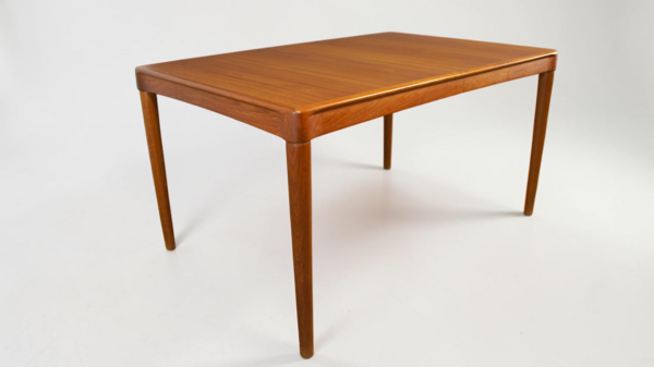Table de Repas Danoise en Teck de Henry Walter Klein Édition Bramin 1960